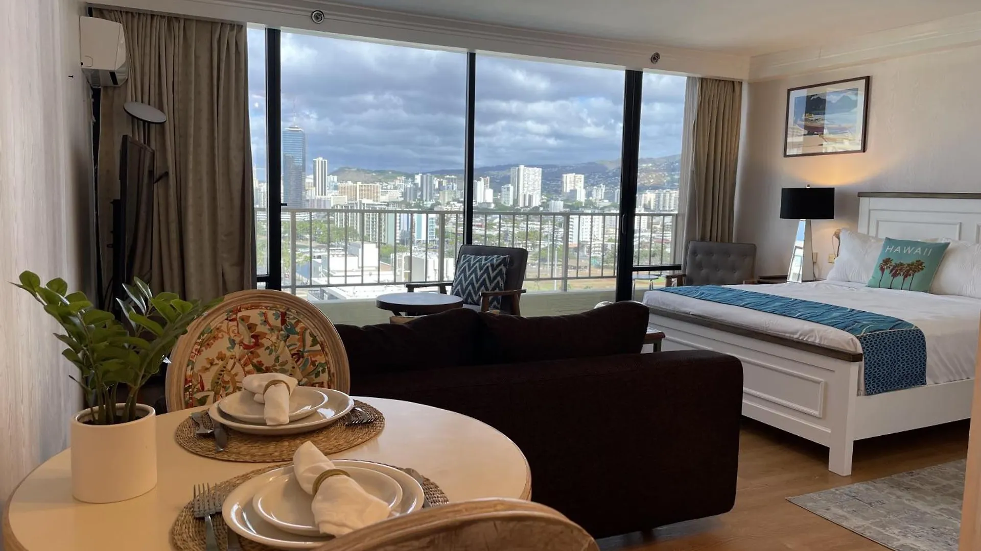 Refreshing Royal Garden Studio Condo Honolulu